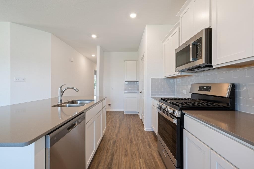 3210 Dusted Daisy St - Photo 5