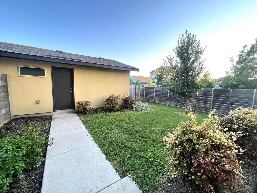5901 Charles Merle Dr - Photo 19
