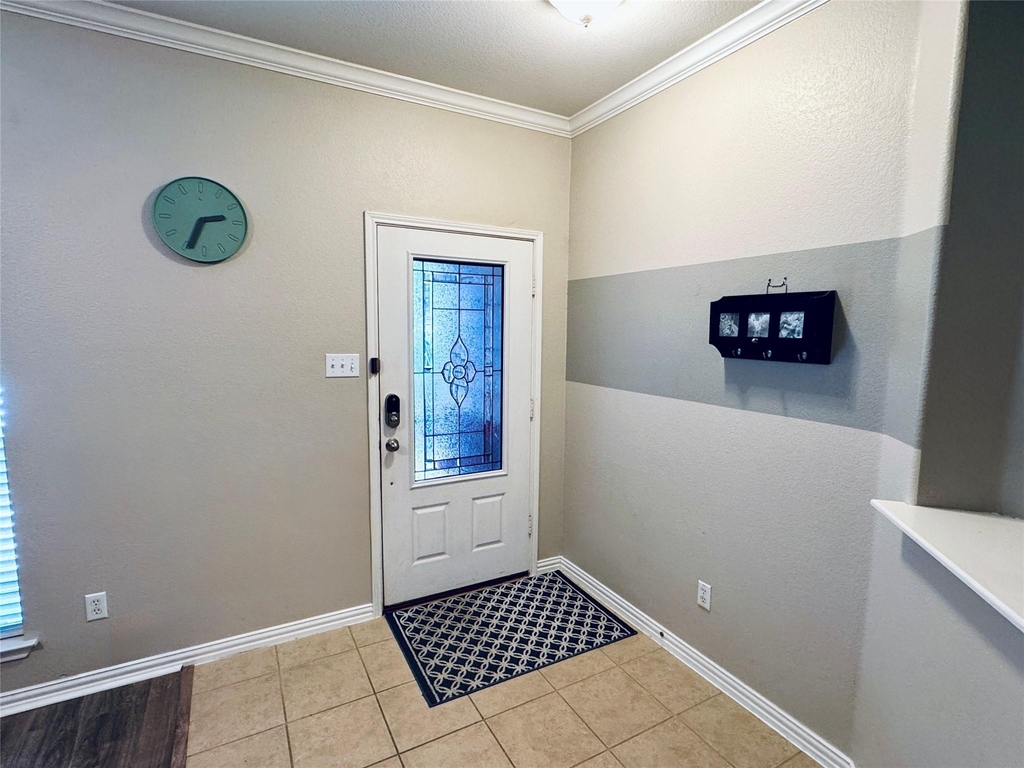 2512 Ericanna Ln - Photo 3