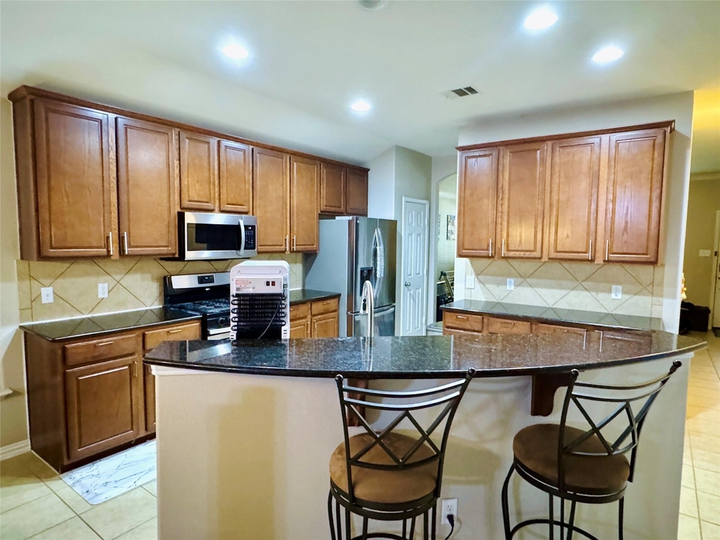 2512 Ericanna Ln - Photo 8