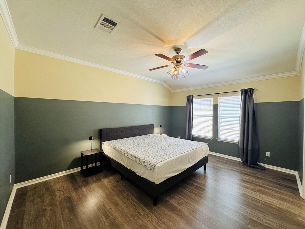 2512 Ericanna Ln - Photo 12