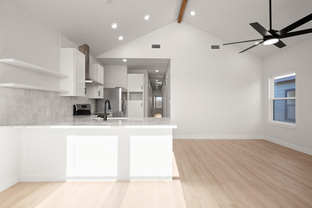 306 S Avenue P Ave - Photo 16