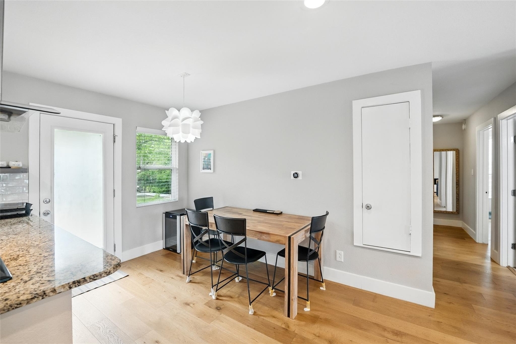 6501 Hickman Ave - Photo 6
