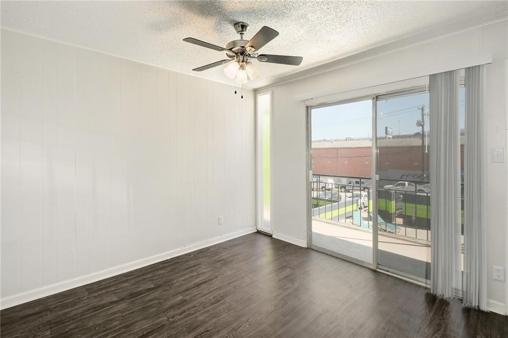 2900 Cole St - Photo 8