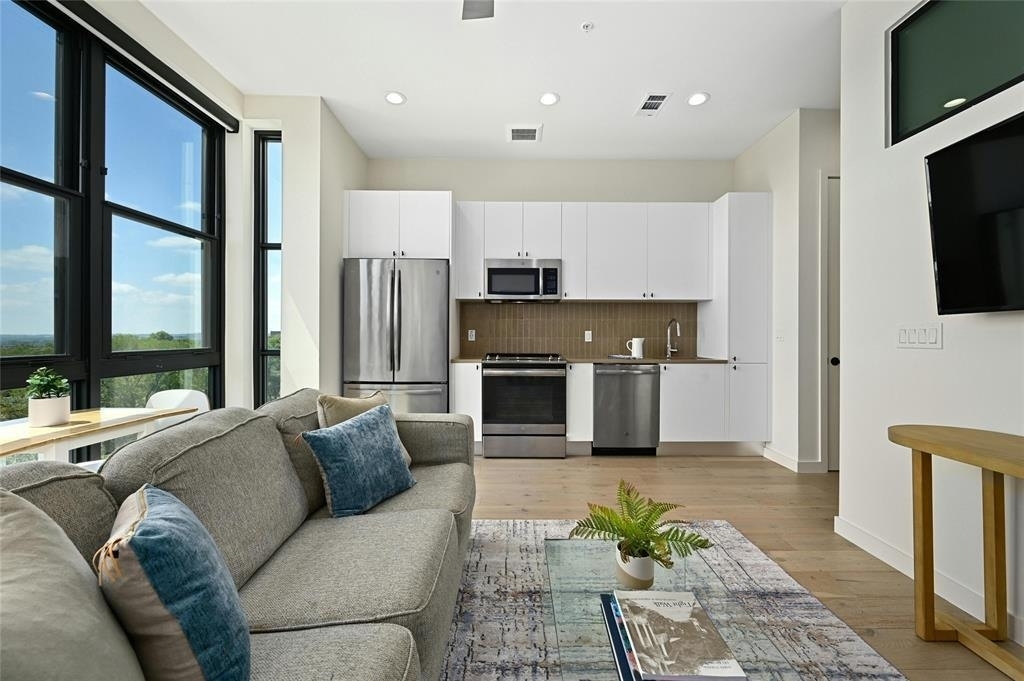 800 Embassy Dr - Photo 13