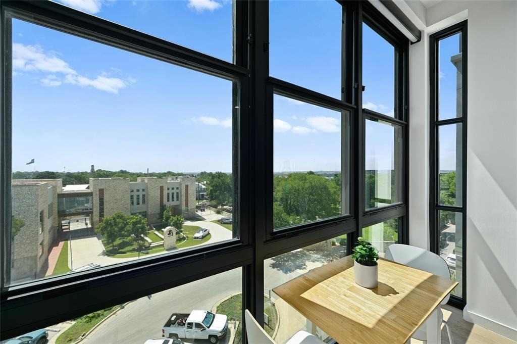 800 Embassy Dr - Photo 10