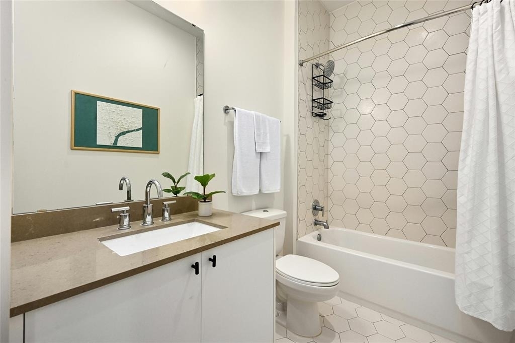 800 Embassy Dr - Photo 19