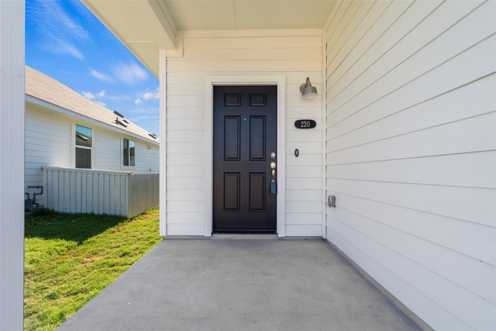 220 Fabion St - Photo 3
