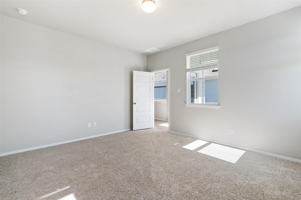 220 Fabion St - Photo 18