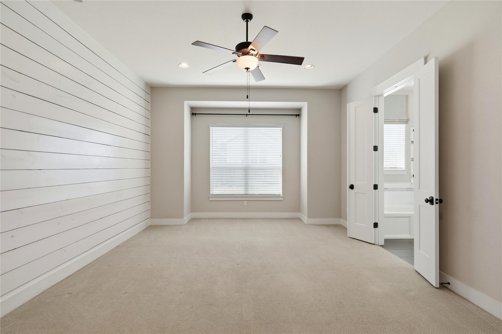 70 Santa Maria St - Photo 15