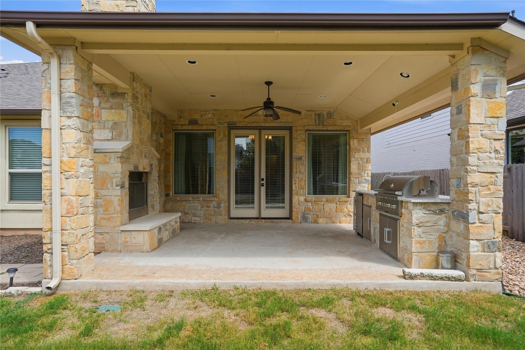 70 Santa Maria St - Photo 17