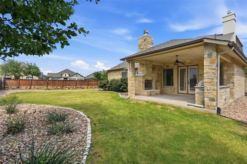 70 Santa Maria St - Photo 18