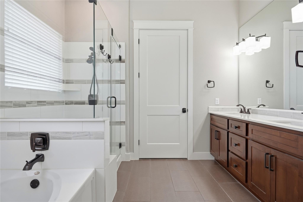 70 Santa Maria St - Photo 9
