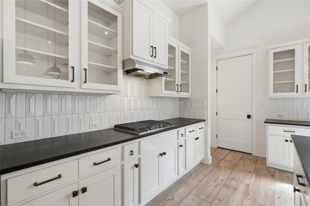 70 Santa Maria St - Photo 13