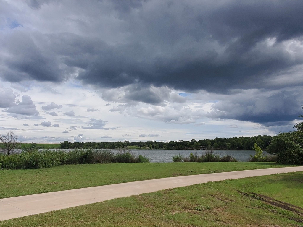 1717 Fountain Bridge Dr - Photo 28