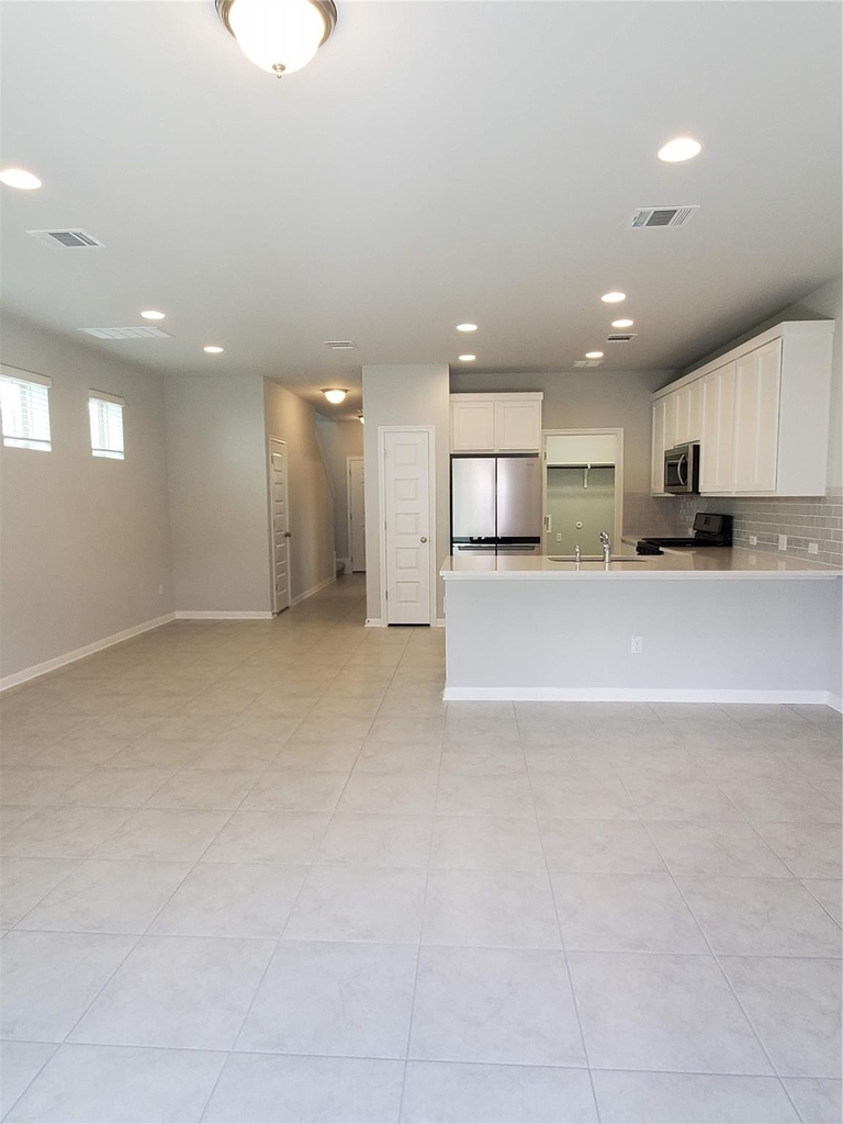 1717 Fountain Bridge Dr - Photo 14