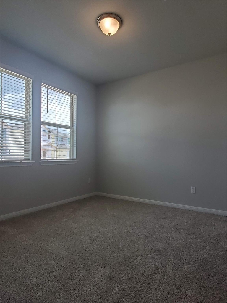 1717 Fountain Bridge Dr - Photo 15