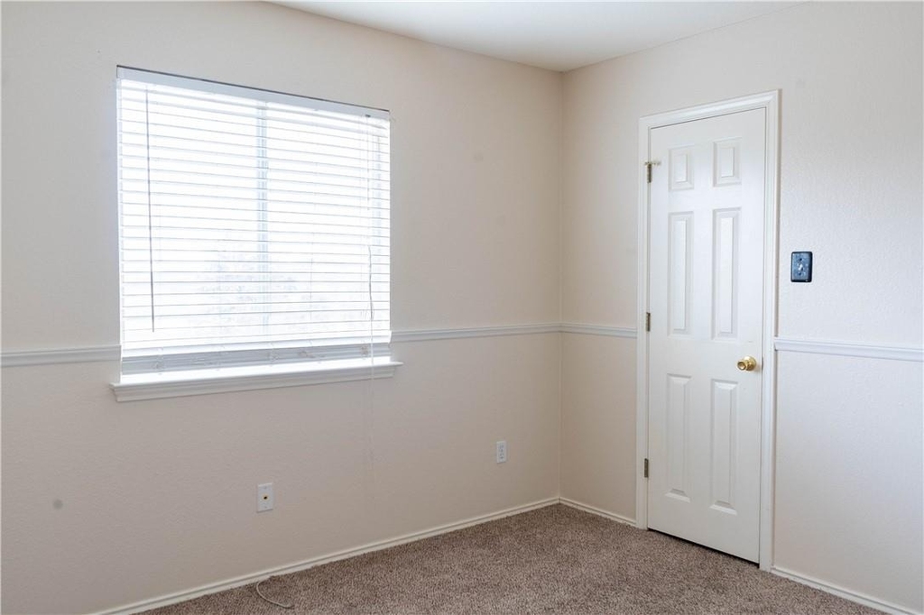 1608 Diana Dr - Photo 15