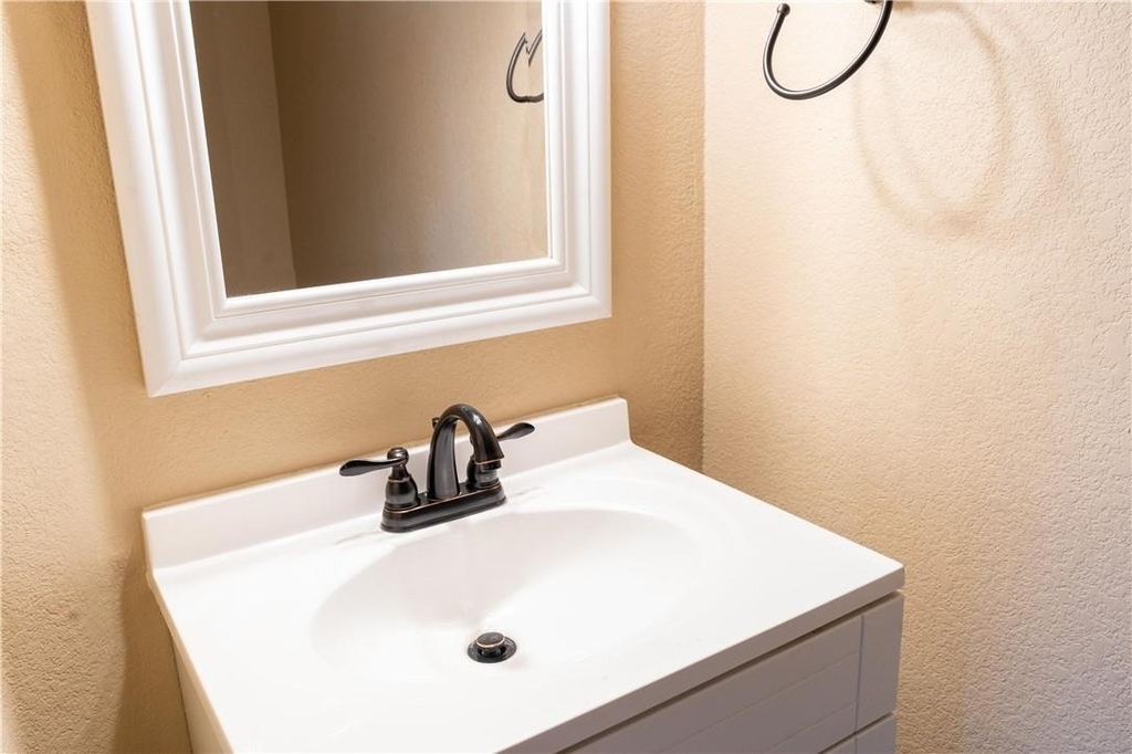1608 Diana Dr - Photo 34