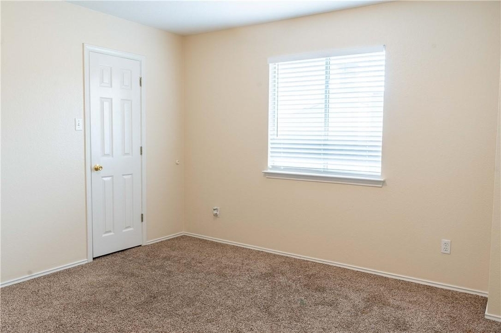 1608 Diana Dr - Photo 16