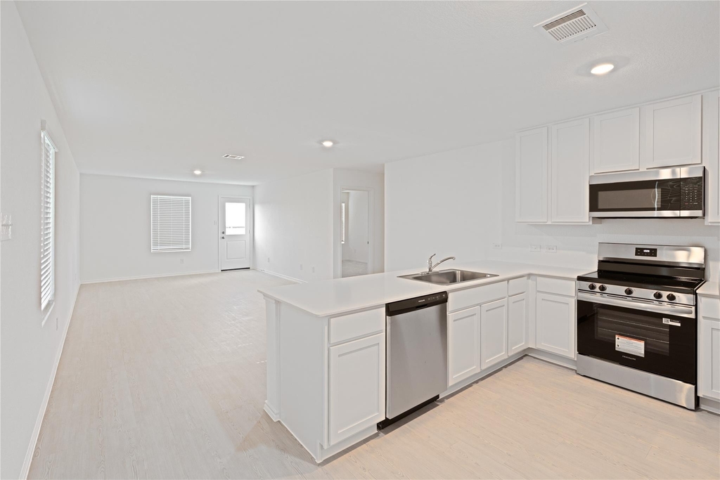 336 Cowpoke Dr - Photo 4