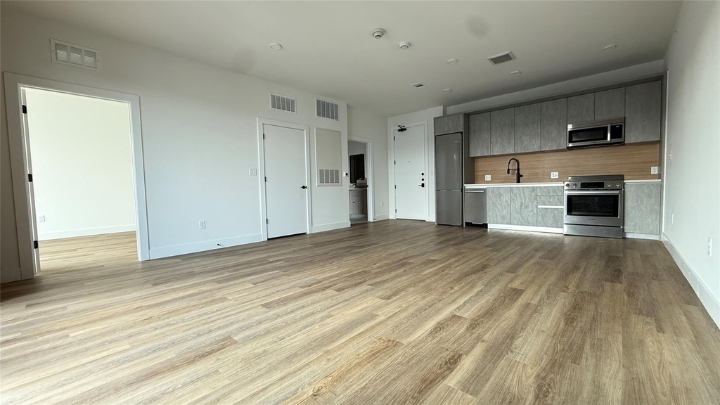4315 S Congress Ave - Photo 12