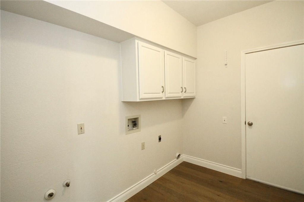 8910 Marybank Dr - Photo 17