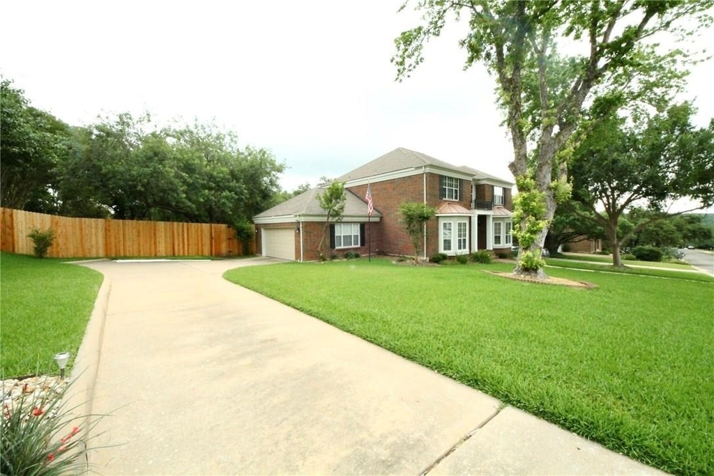 8910 Marybank Dr - Photo 2