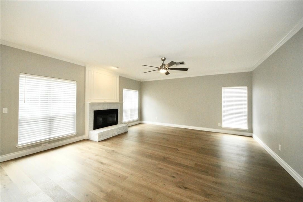 8910 Marybank Dr - Photo 4
