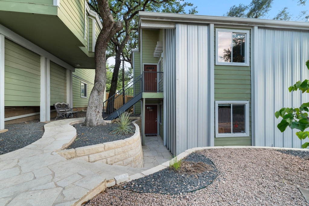 3601 Menchaca Rd - Photo 2