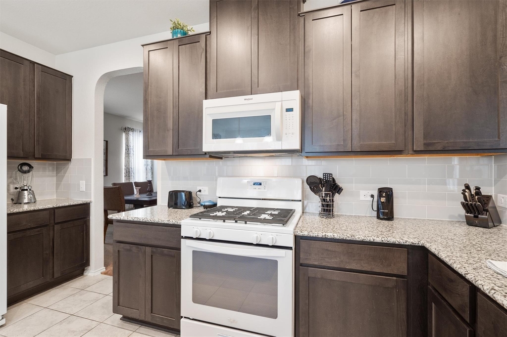 1208 Ravenside Cv - Photo 16