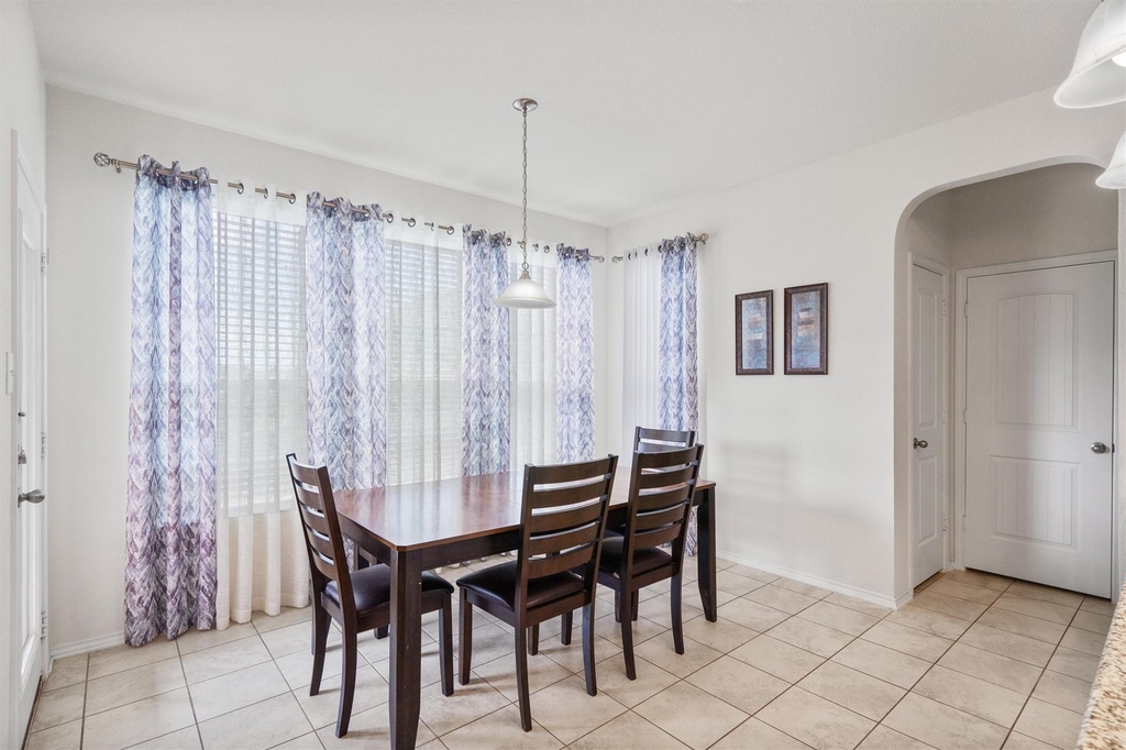 1208 Ravenside Cv - Photo 13
