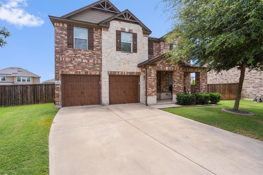 1208 Ravenside Cv - Photo 1