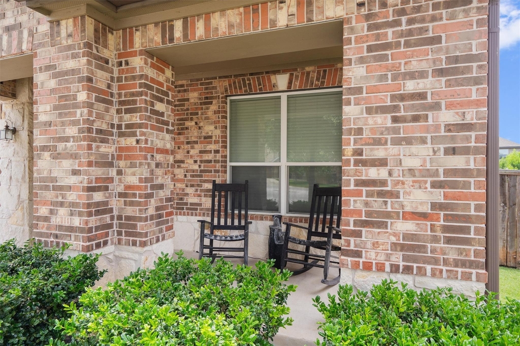 1208 Ravenside Cv - Photo 21
