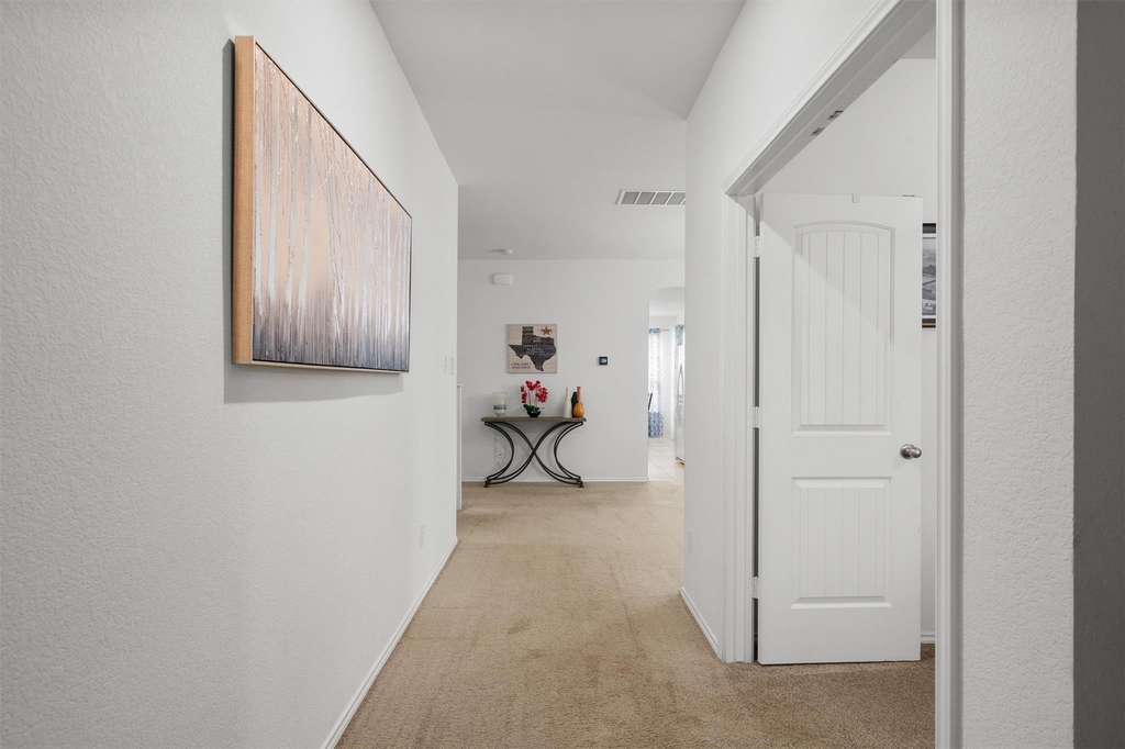 1208 Ravenside Cv - Photo 4