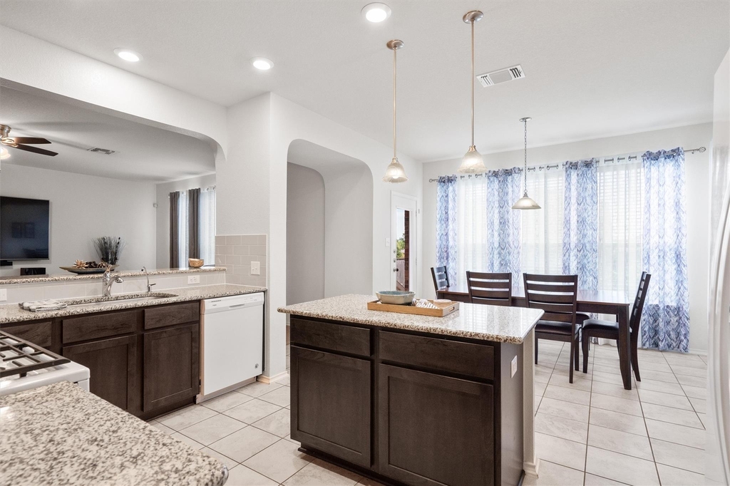 1208 Ravenside Cv - Photo 26