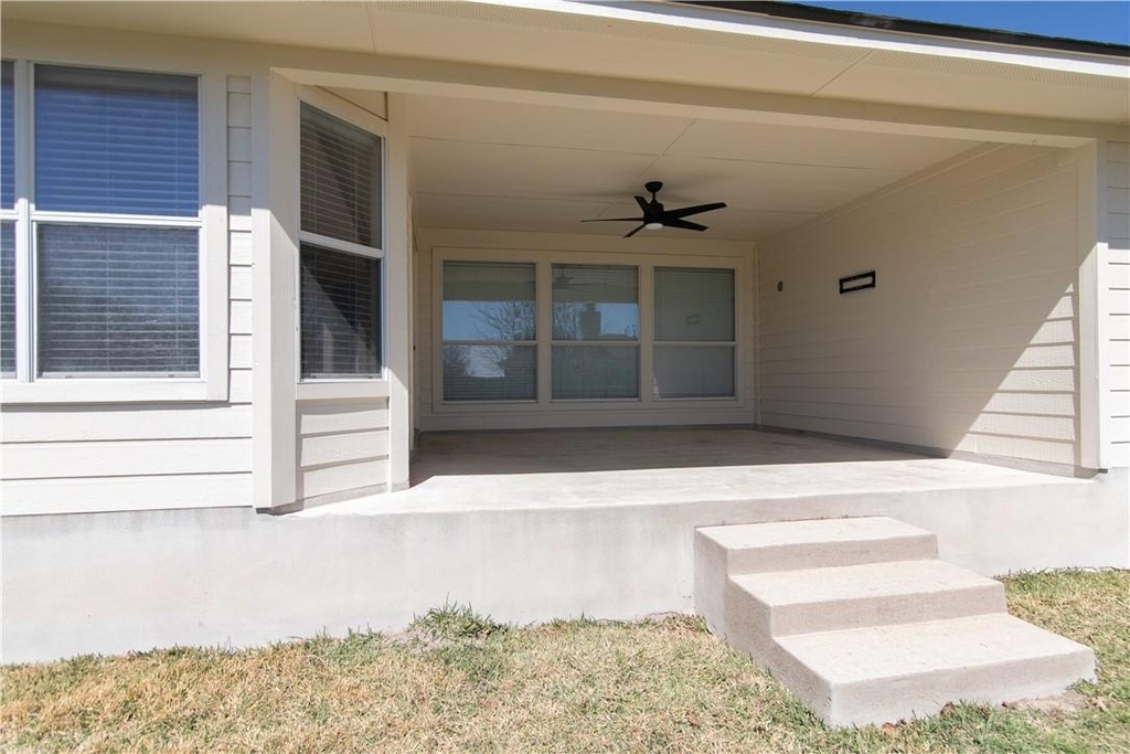 20201 Mustang Island Cir - Photo 16