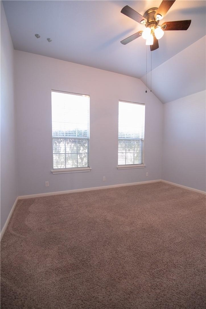 20201 Mustang Island Cir - Photo 12
