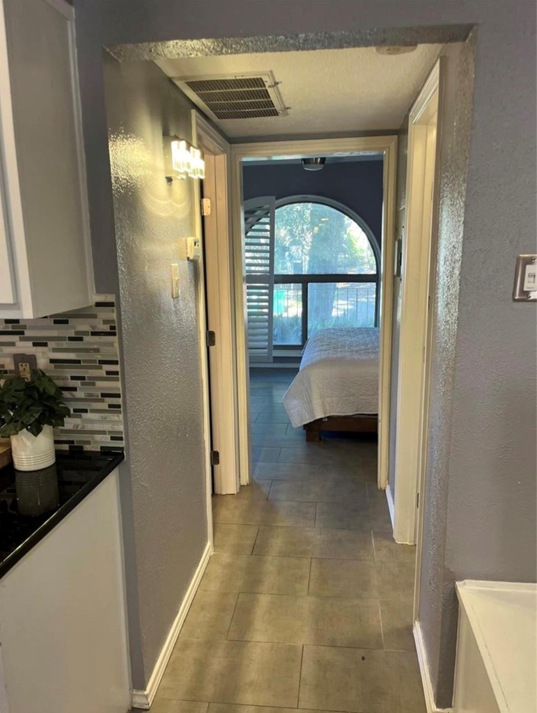 505 W 7th St - Photo 19