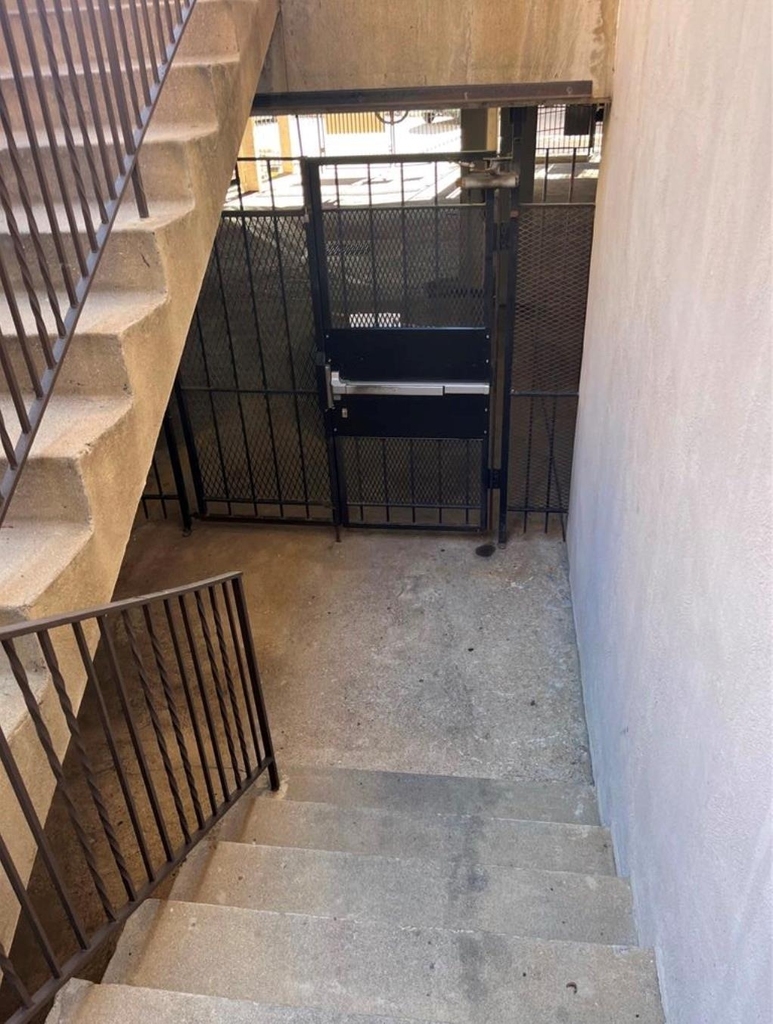505 W 7th St - Photo 28