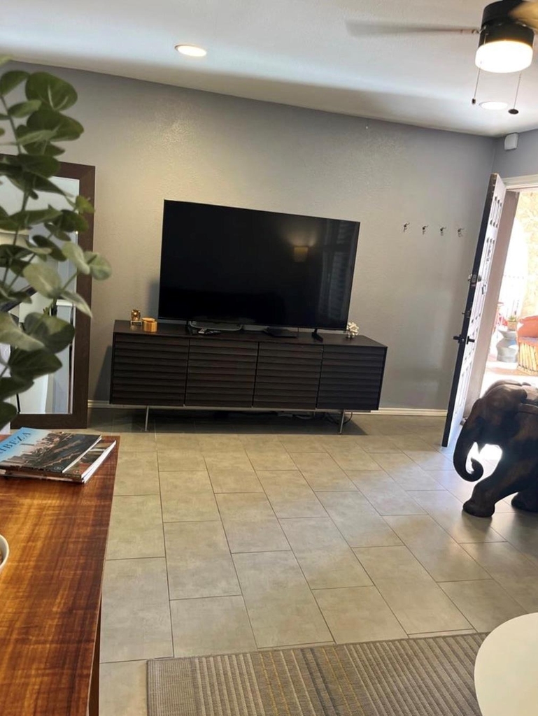 505 W 7th St - Photo 10