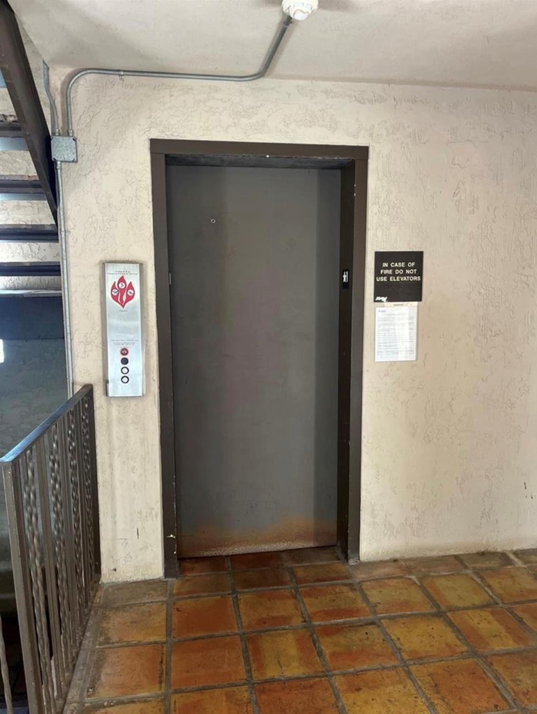505 W 7th St - Photo 6