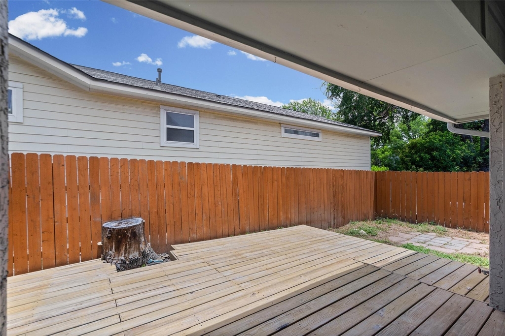 1504 Bridgeway Dr - Photo 9