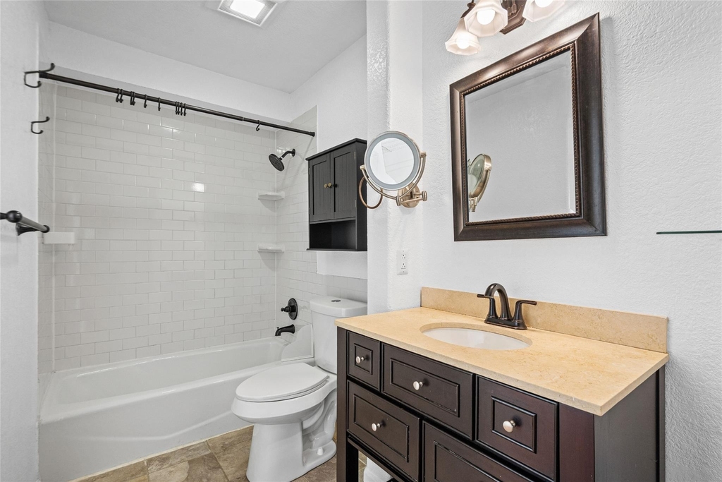 1504 Bridgeway Dr - Photo 18