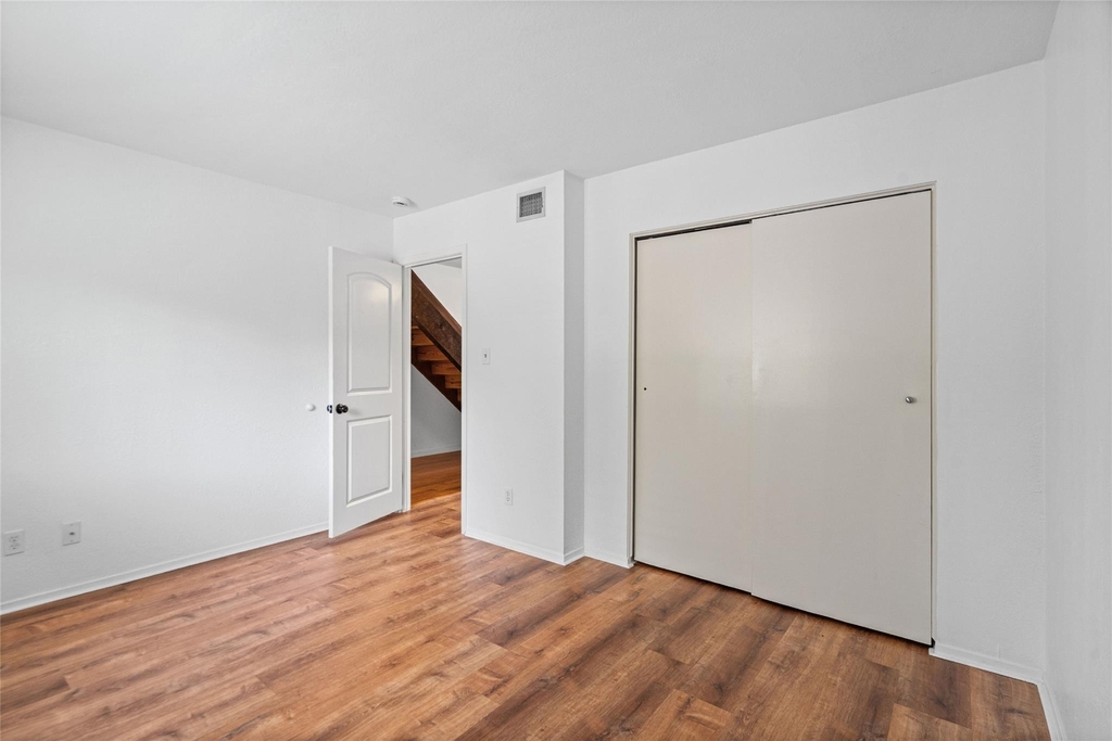 1504 Bridgeway Dr - Photo 12