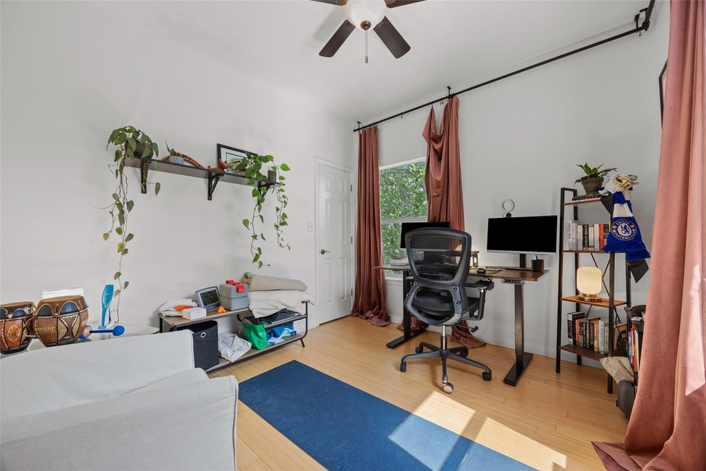 1511 E 13th St - Photo 13