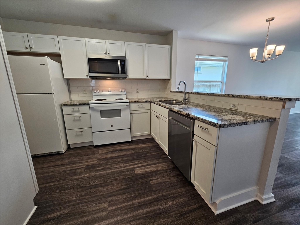 16721 Hamilton Point Cir - Photo 5