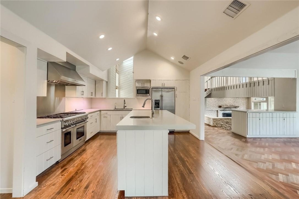 718 Bermuda St - Photo 12