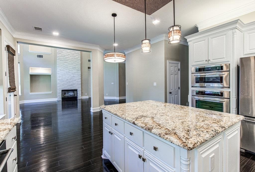 1917 Lakecliff Hills Ln - Photo 12