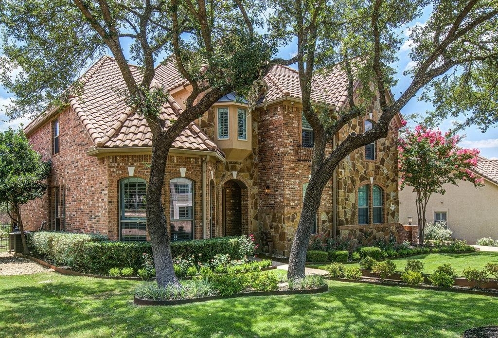 1917 Lakecliff Hills Ln - Photo 1